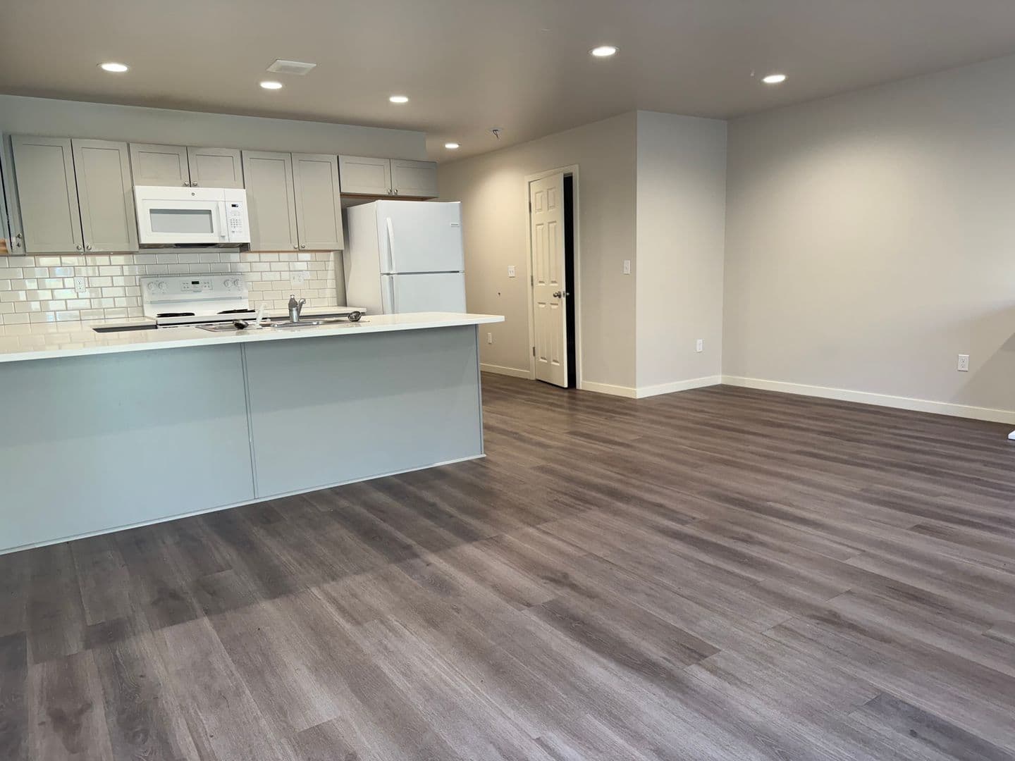 Yakima Townhome: 5301 Smitten Street #2