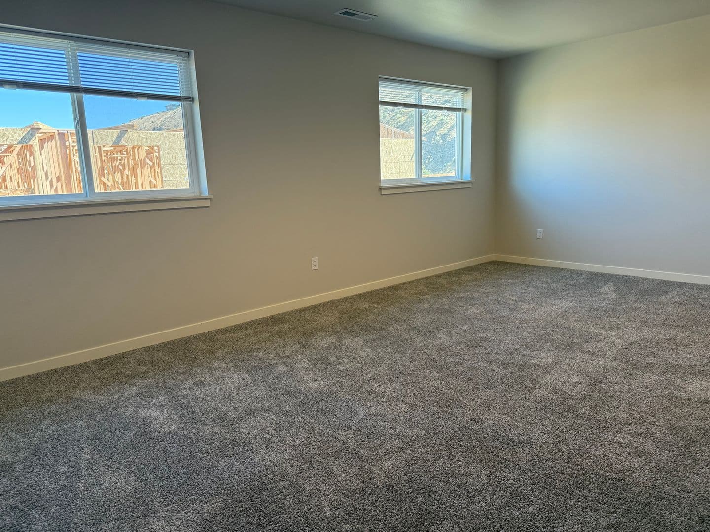 Yakima Townhome: 5300 Smitten Street #3