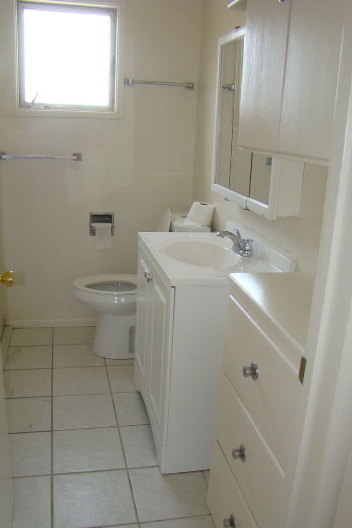 Lompoc House: 515 South I