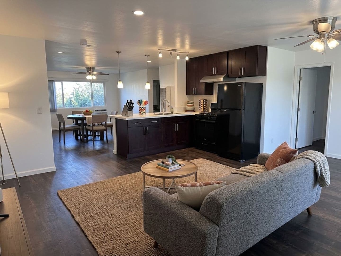 Los Angeles Apartment: 402 N. Ardmore Avenue
