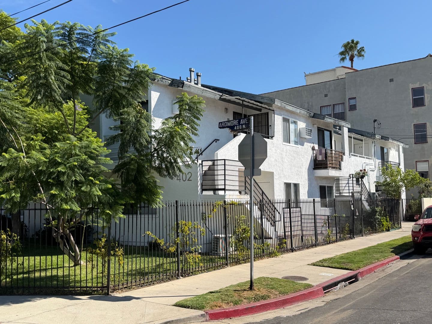 Los Angeles Apartment: 402 N. Ardmore Avenue