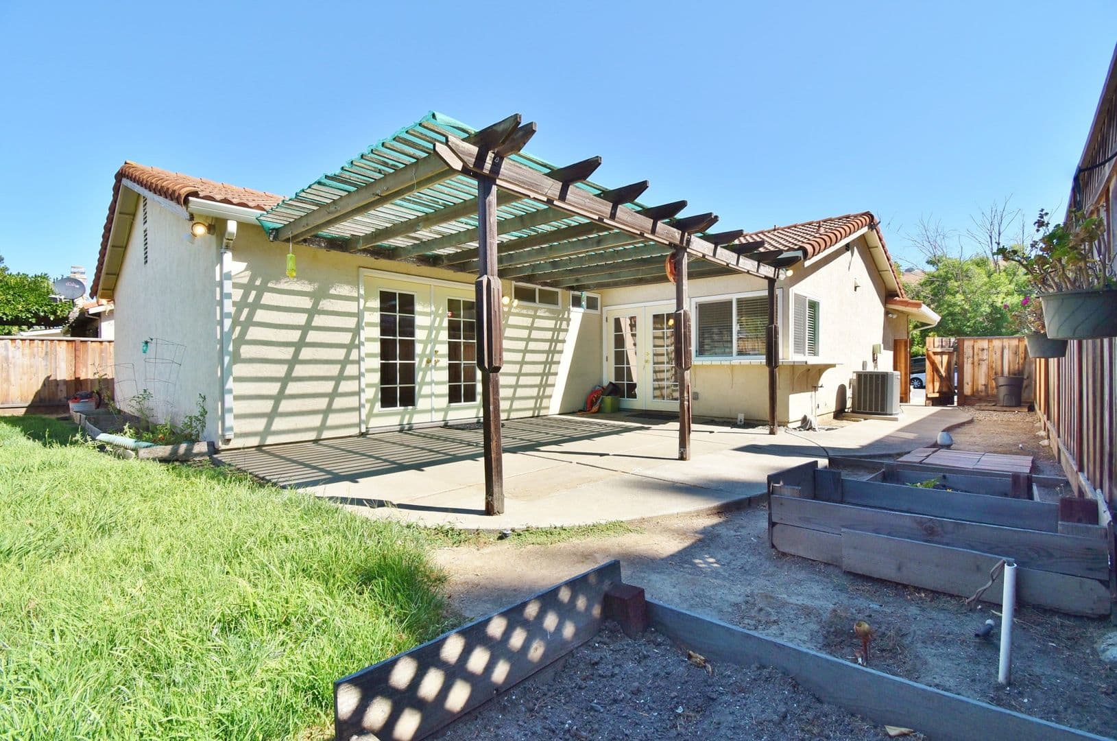 Fremont House: 38975 Godfrey Pl.