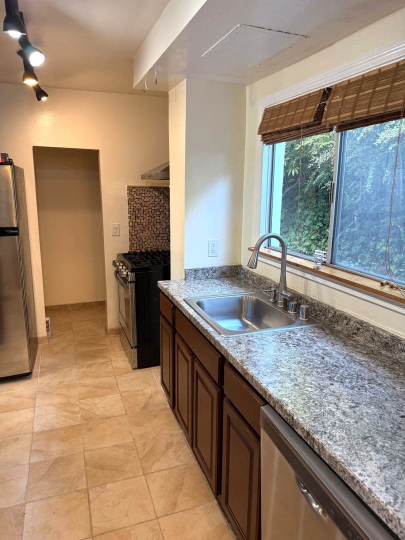 Castro Valley House: 17250 Robey Dr.