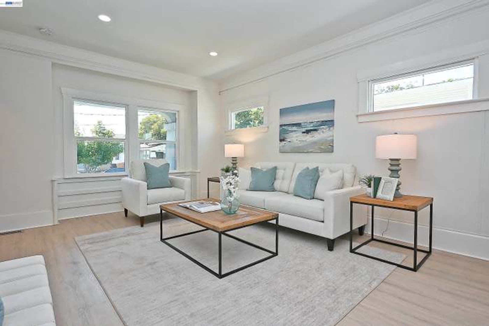 Oakland House: 3914 Agua Vista St.