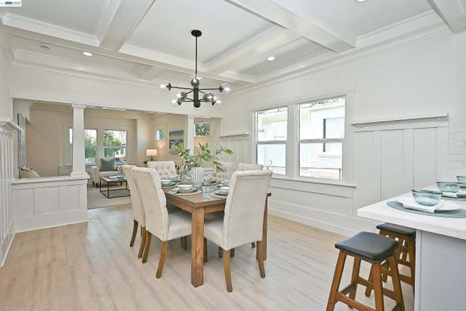Oakland House: 3914 Agua Vista St.