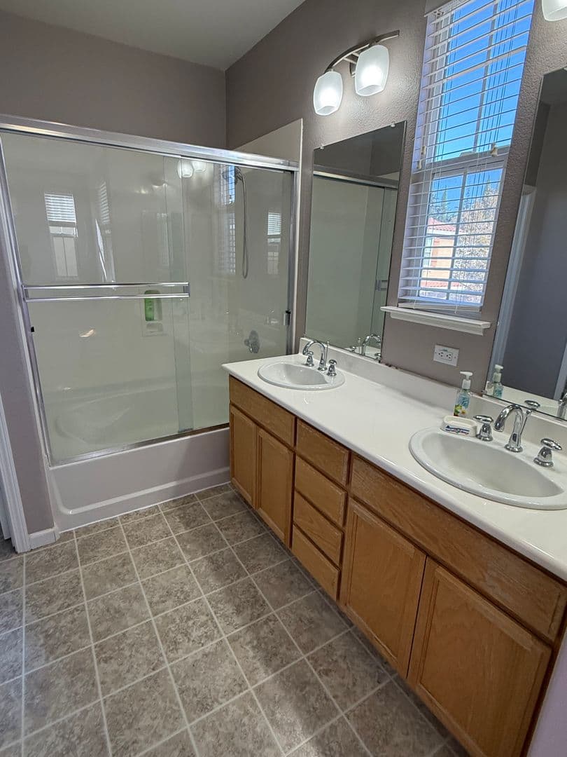 San Jose House: 351 Bella Ridge Ter.