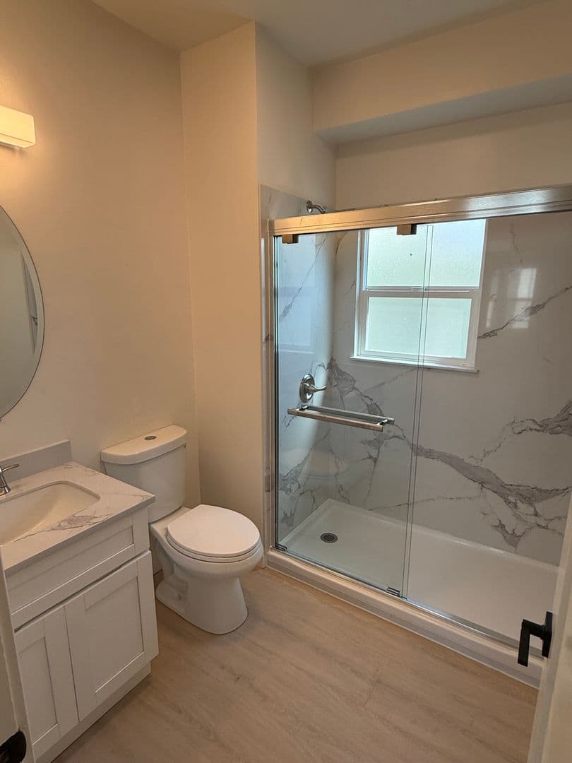 Oakland House: 3914 Agua Vista St.