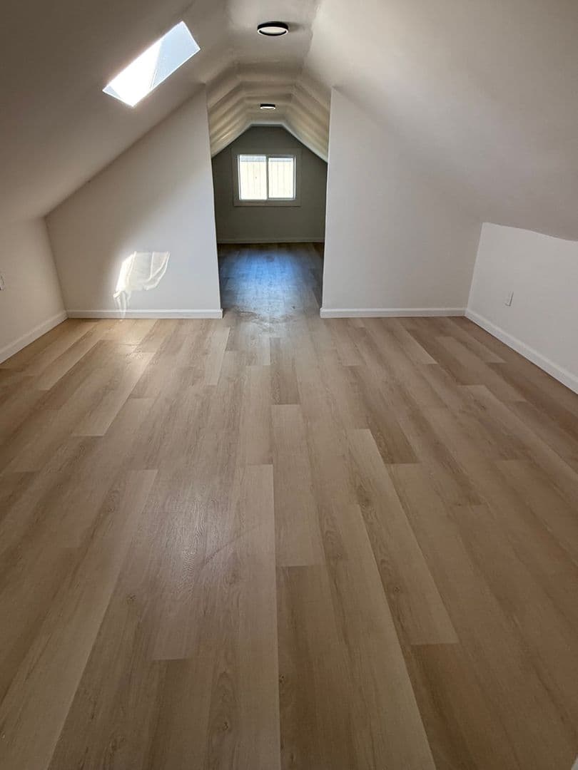 Oakland House: 3914 Agua Vista St.