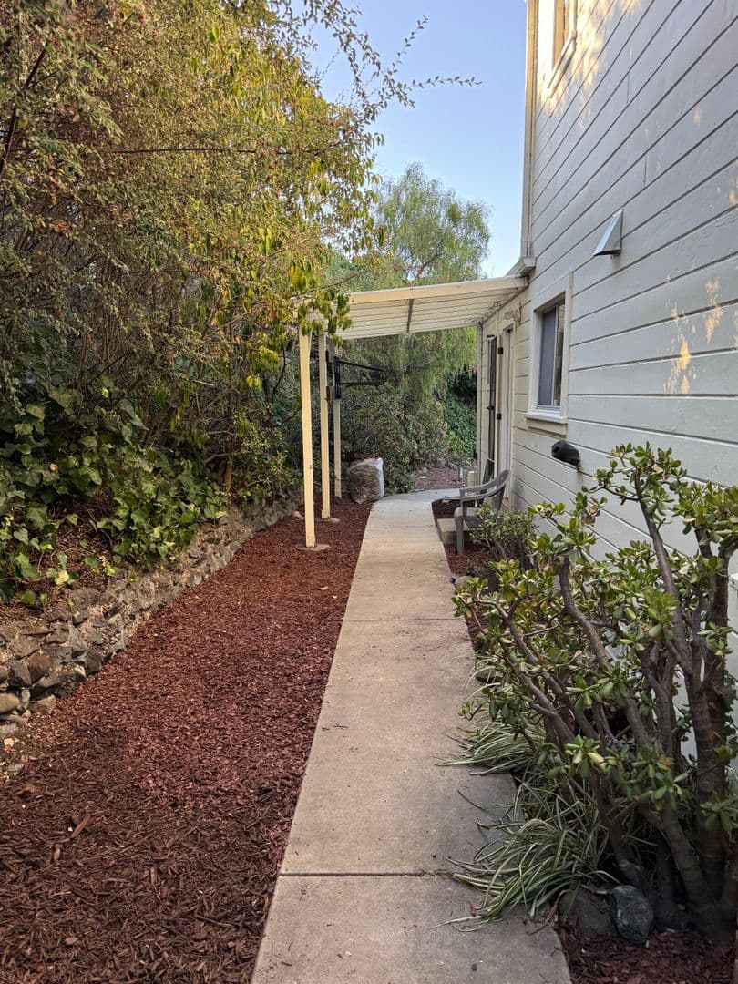 Castro Valley House: 17250 Robey Dr.