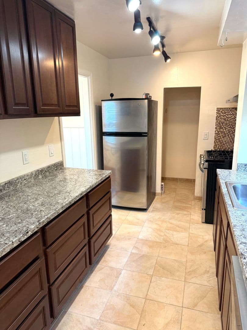 Castro Valley House: 17250 Robey Dr.