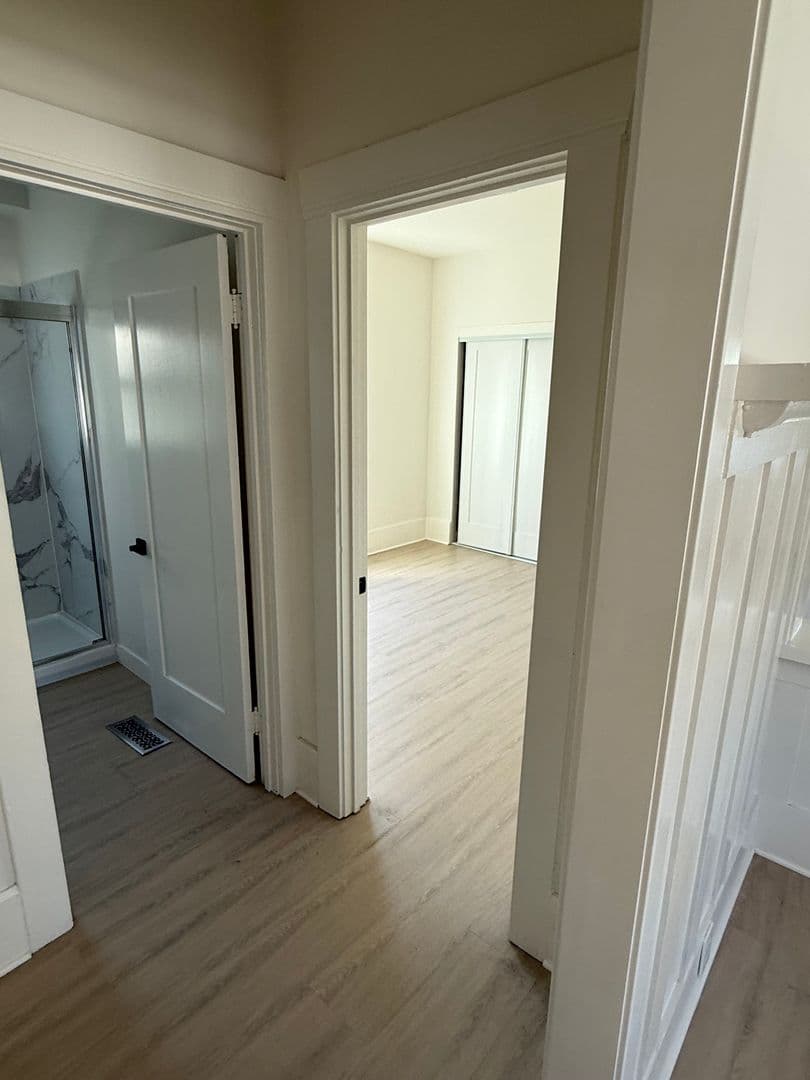Oakland House: 3914 Agua Vista St.