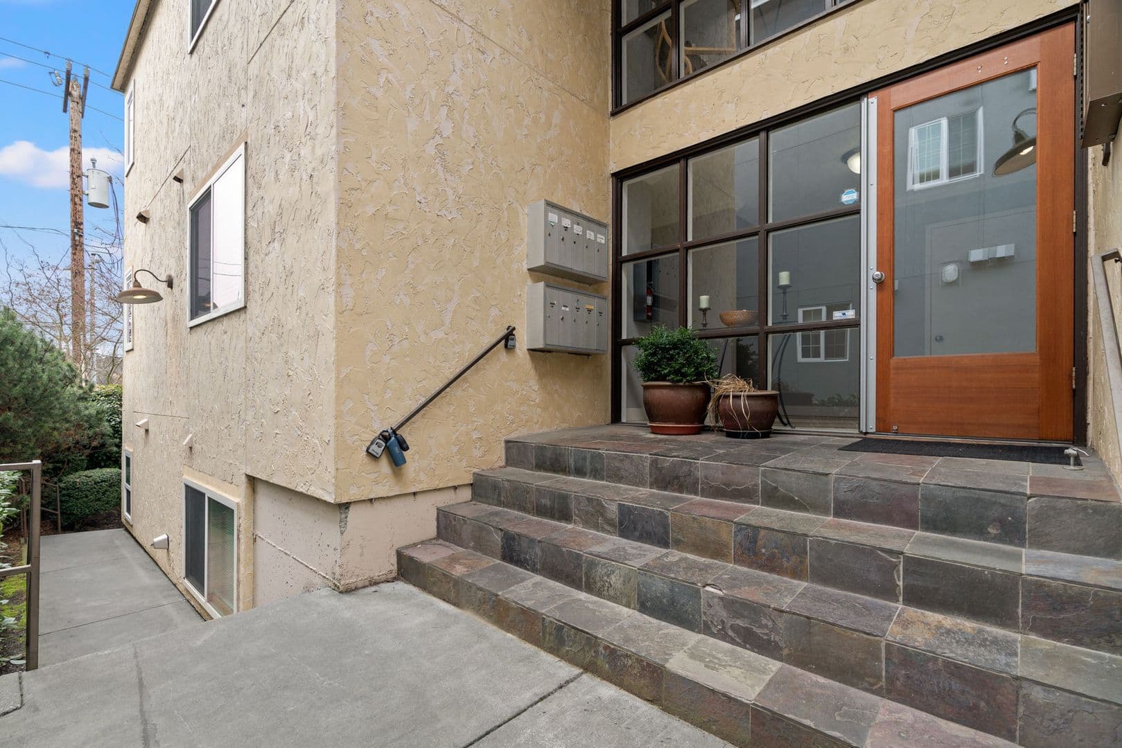 Seattle Condo: 3626 14th Avenue West