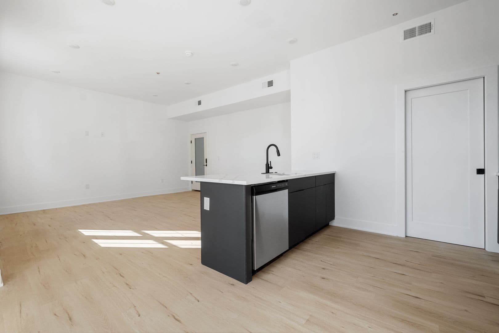 Phildadelphia Apartment: 1221 N 4th Street