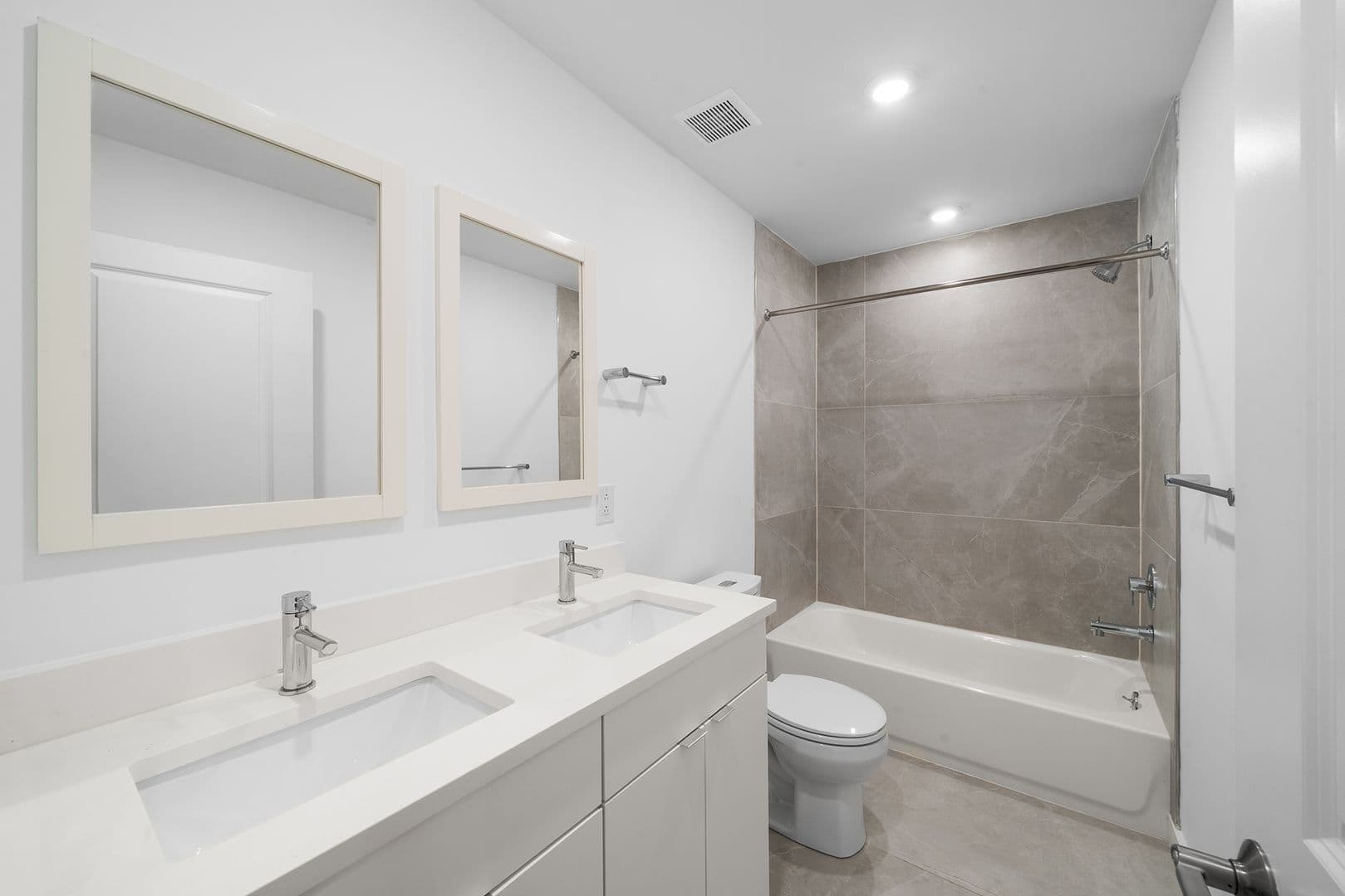 Philadelphia Townhome: 203-213 W Norris St, 2007 N Philip St - TH4