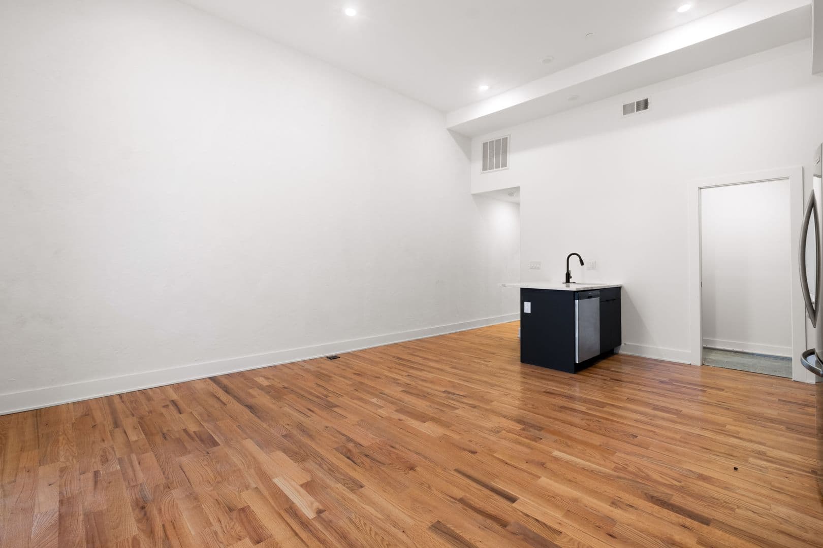 Phildadelphia Apartment: 1221 N 4th Street