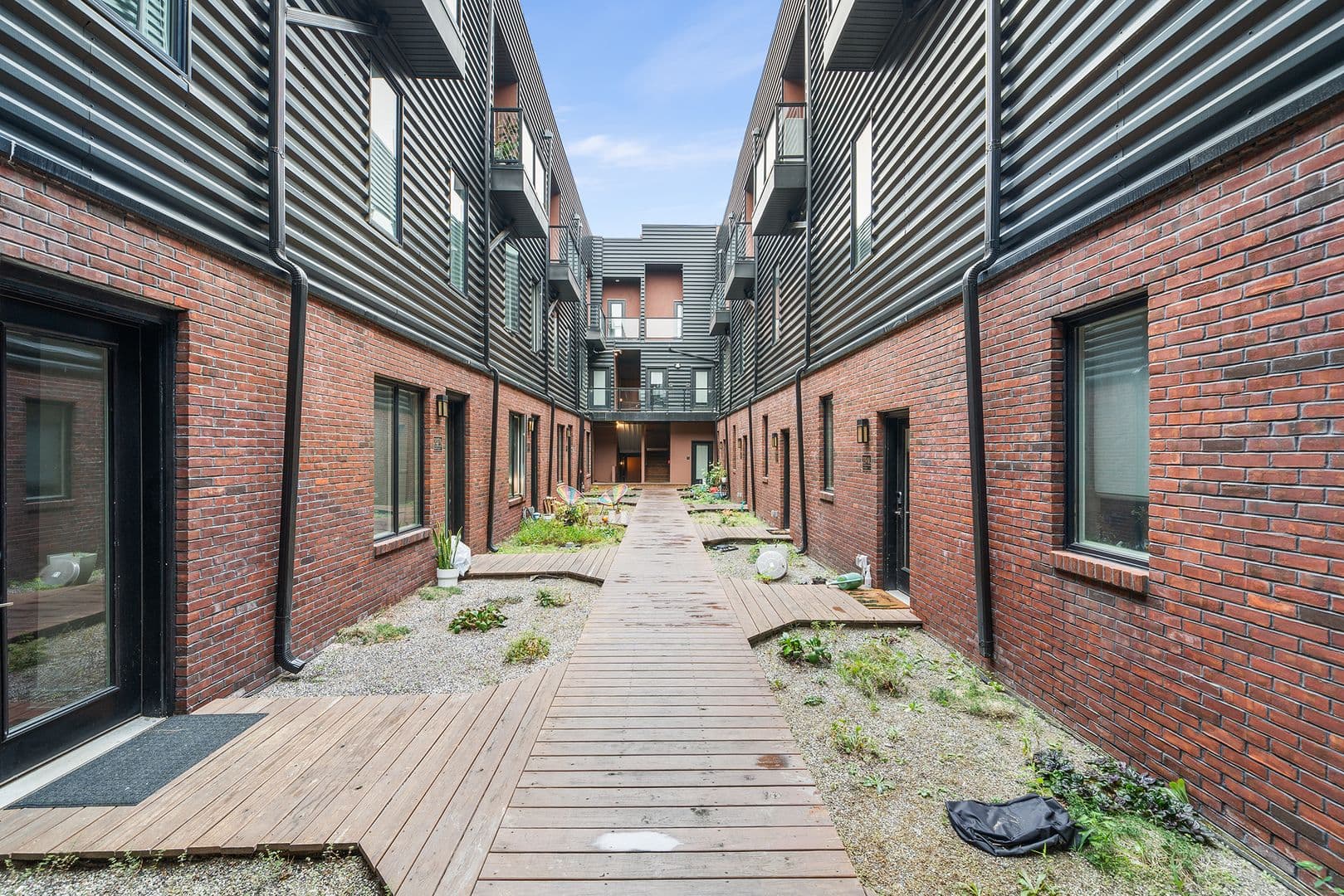 Philadelphia Townhome: 205 W Norris St