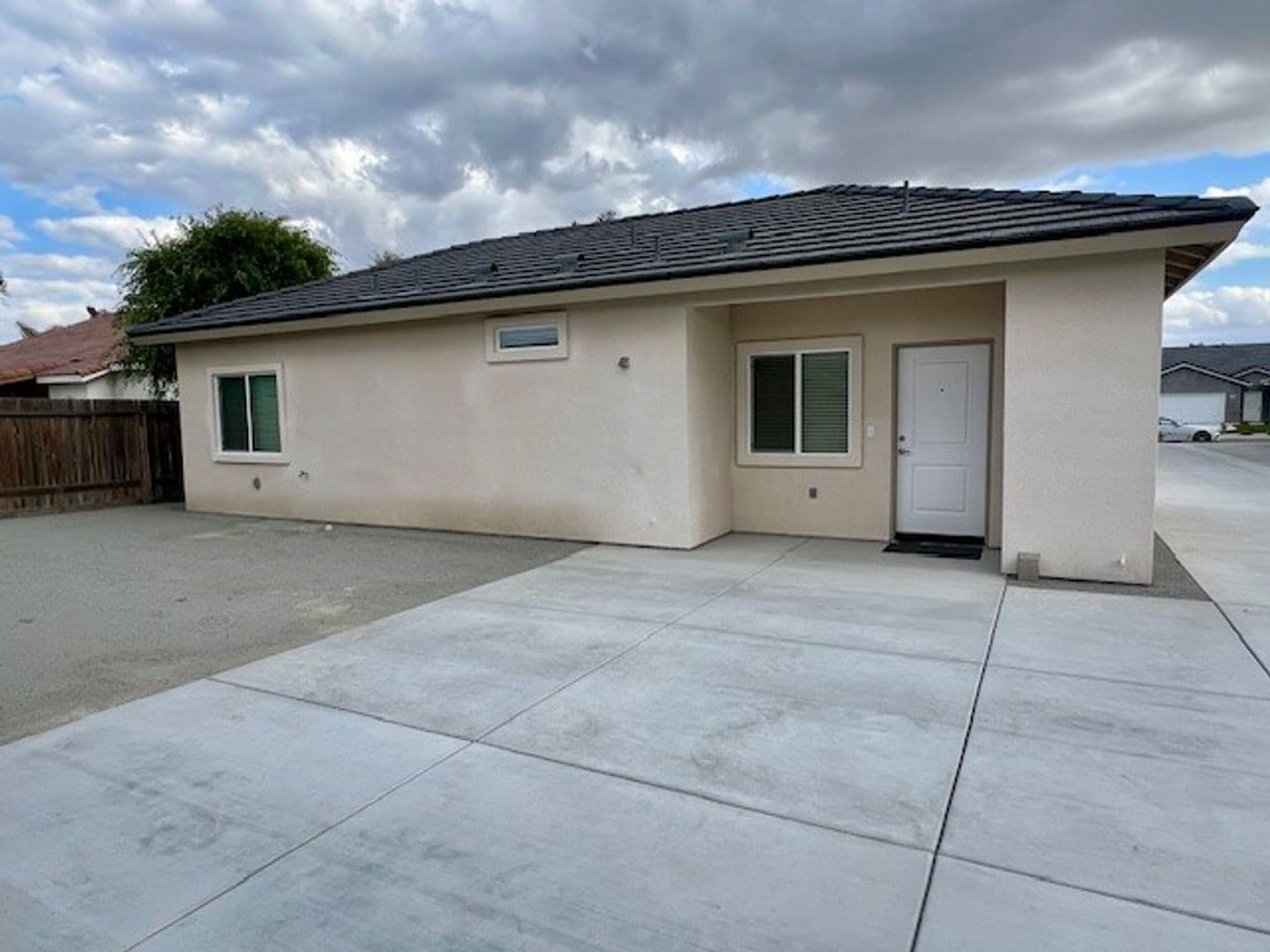 Bakersfield Apartment: Vista Fuego Drive