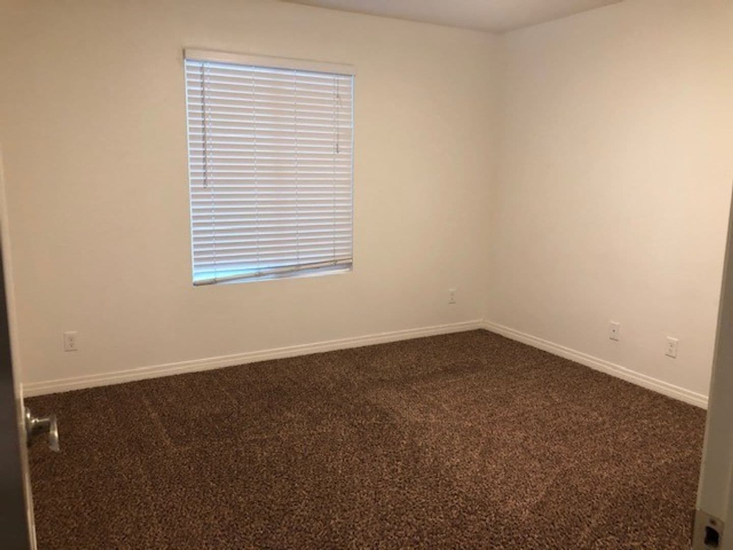Bakersfield Apartment: 2006 Kentucky Street