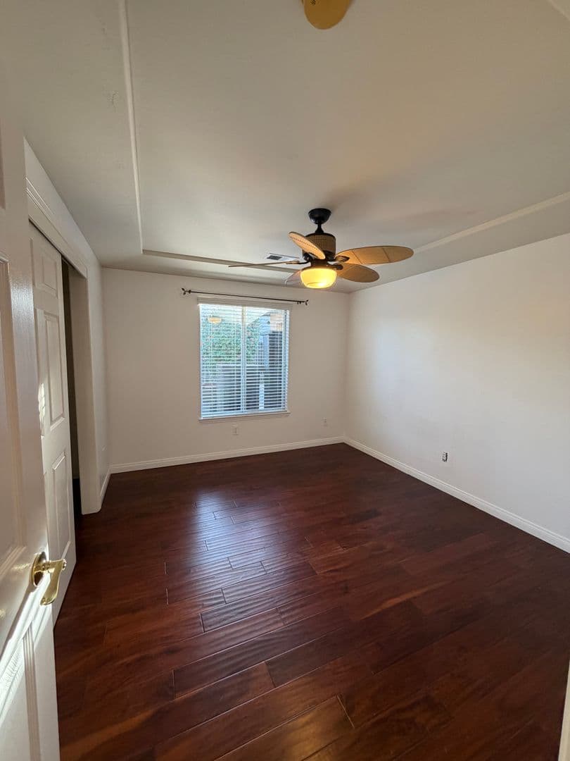 Bakersfield House: 11006 Connemara Ct