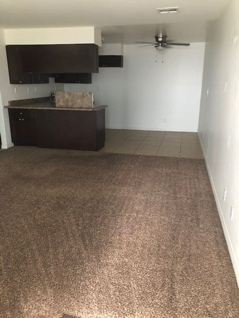 Bakersfield Apartment: 2006 Kentucky Street