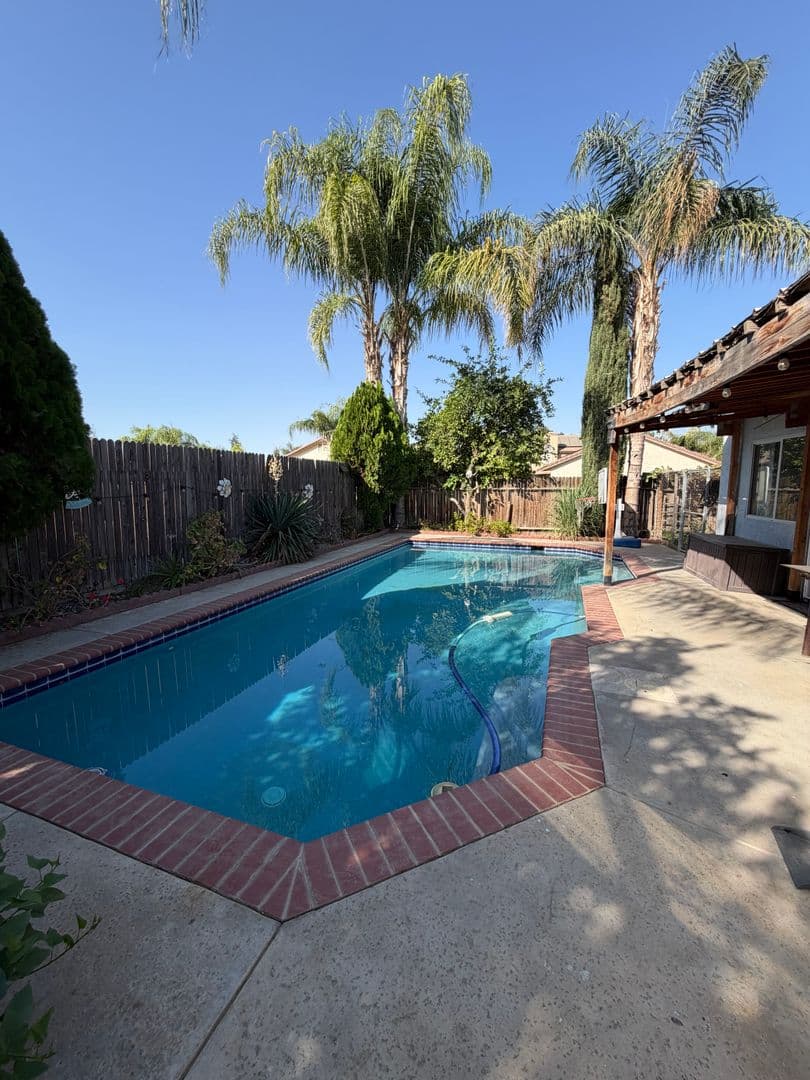 Bakersfield House: 9821 Rancho Verde Drive