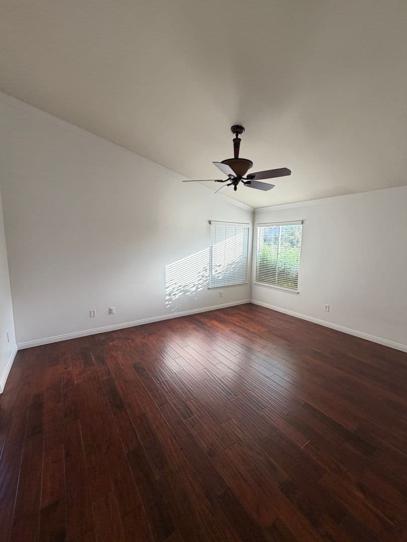 Bakersfield House: 11006 Connemara Ct