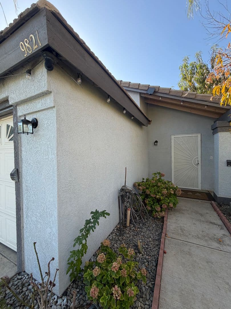 Bakersfield House: 9821 Rancho Verde Drive