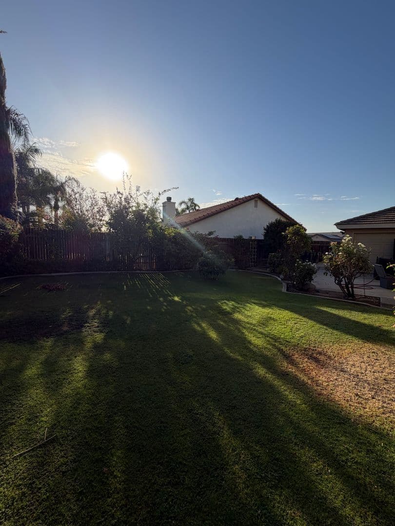 Bakersfield House: 11006 Connemara Ct