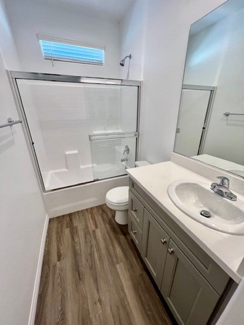 Bakersfield Apartment: Vista Fuego Drive