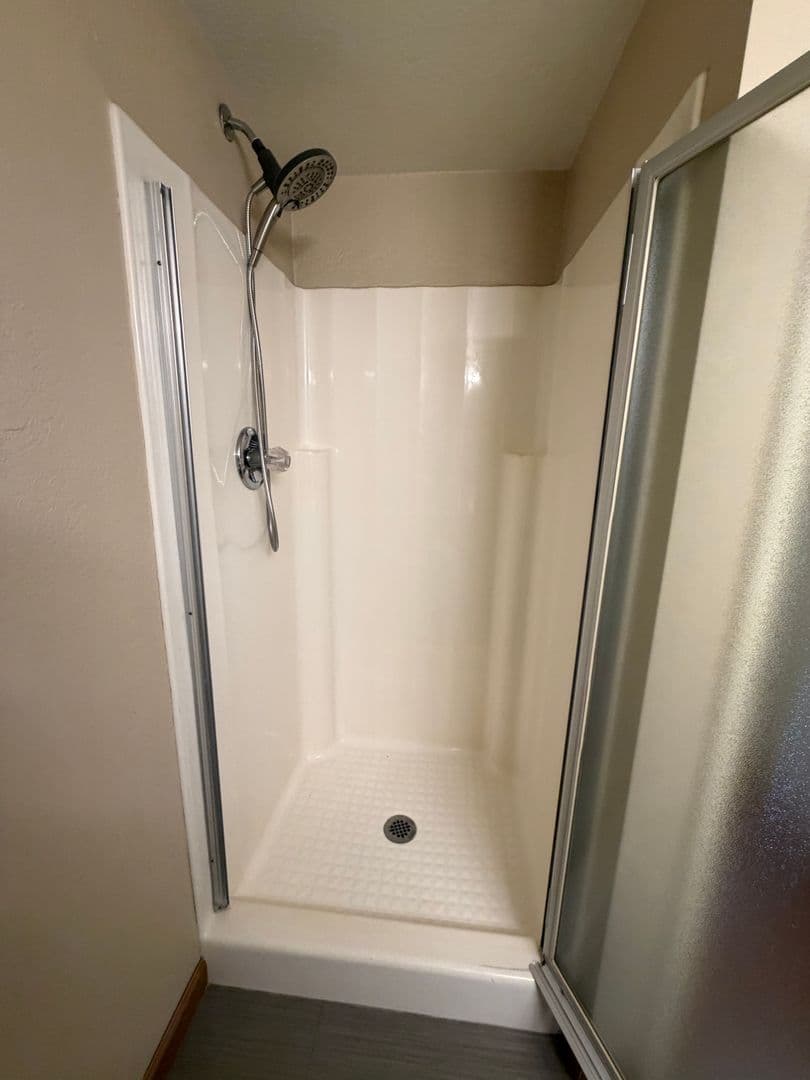 Bakersfield House: 2323 East Hills Drive #45