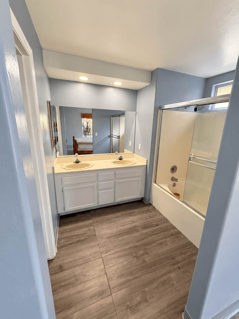 Bakersfield House: 9821 Rancho Verde Drive