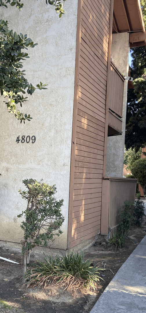 Bakersfield House: 4809 Hahn Avenue #24