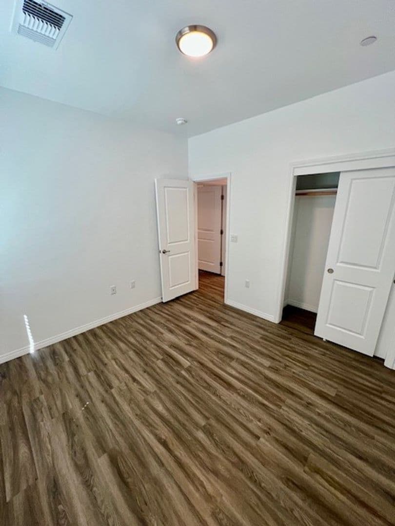 Bakersfield Apartment: Vista Fuego Drive