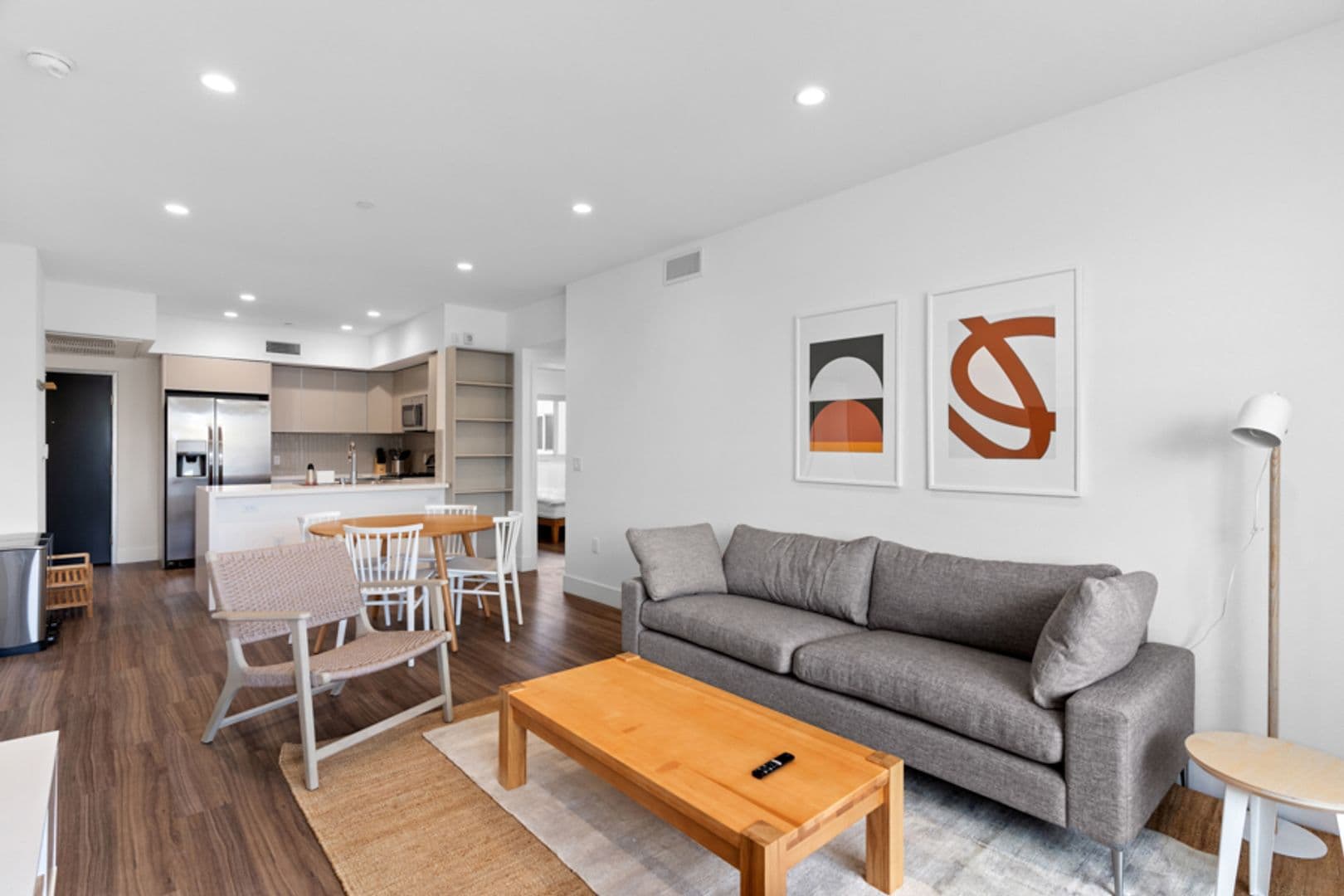 Los Angeles Apartment: 5639 Lexington Ave.