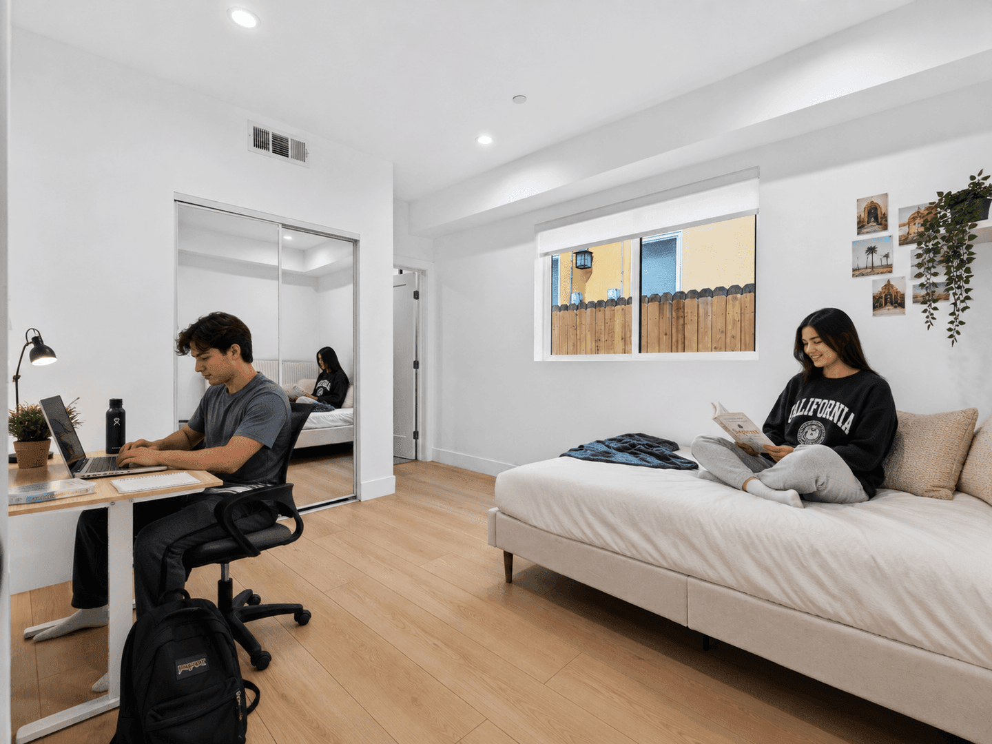 Los Angeles Townhome: 1359 W 35th Place