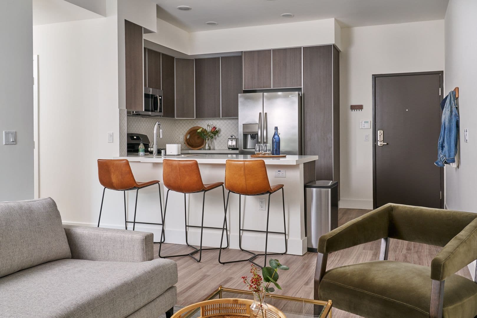 Los Angeles Apartment: 418 N Norton Ave.