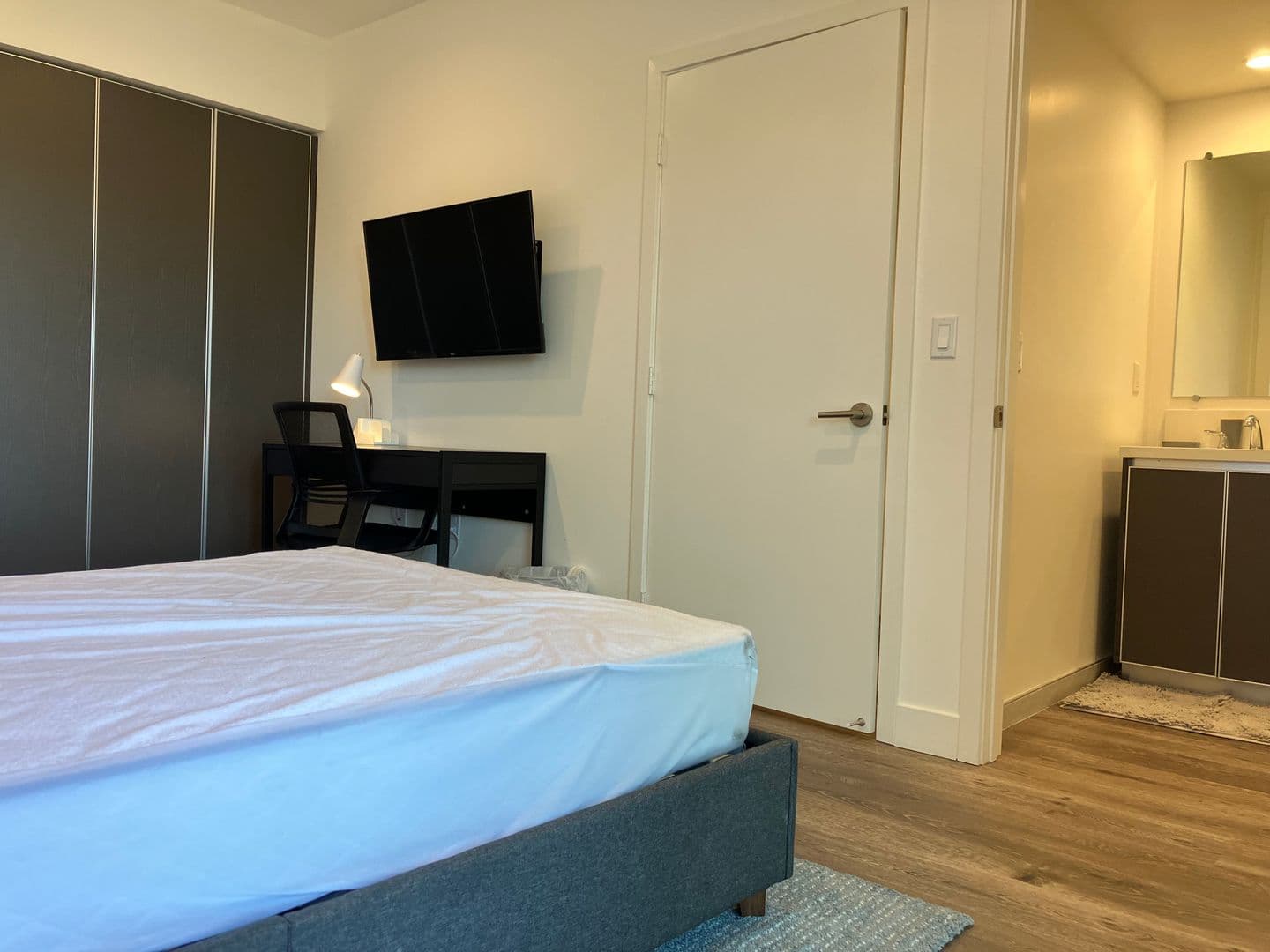 Los Angeles Apartment: 8457 Blackburn Avenue