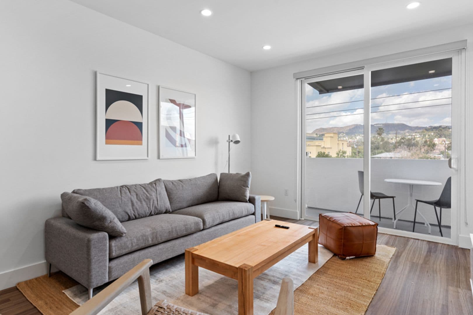 Los Angeles Apartment: 5639 Lexington Ave.