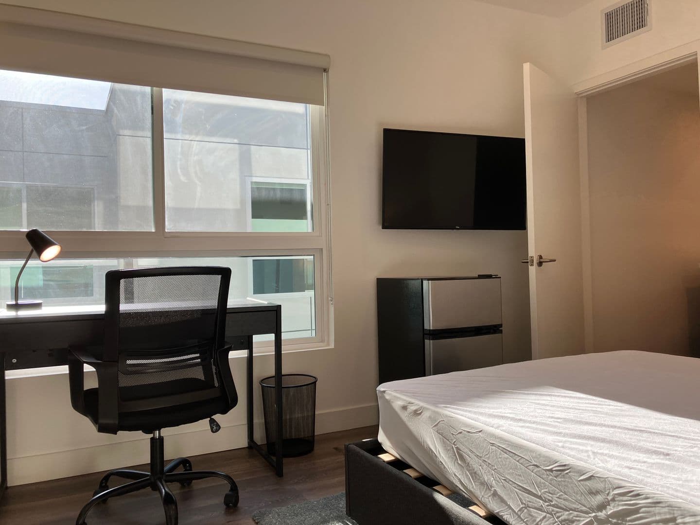 Los Angeles Apartment: 8457 Blackburn Avenue
