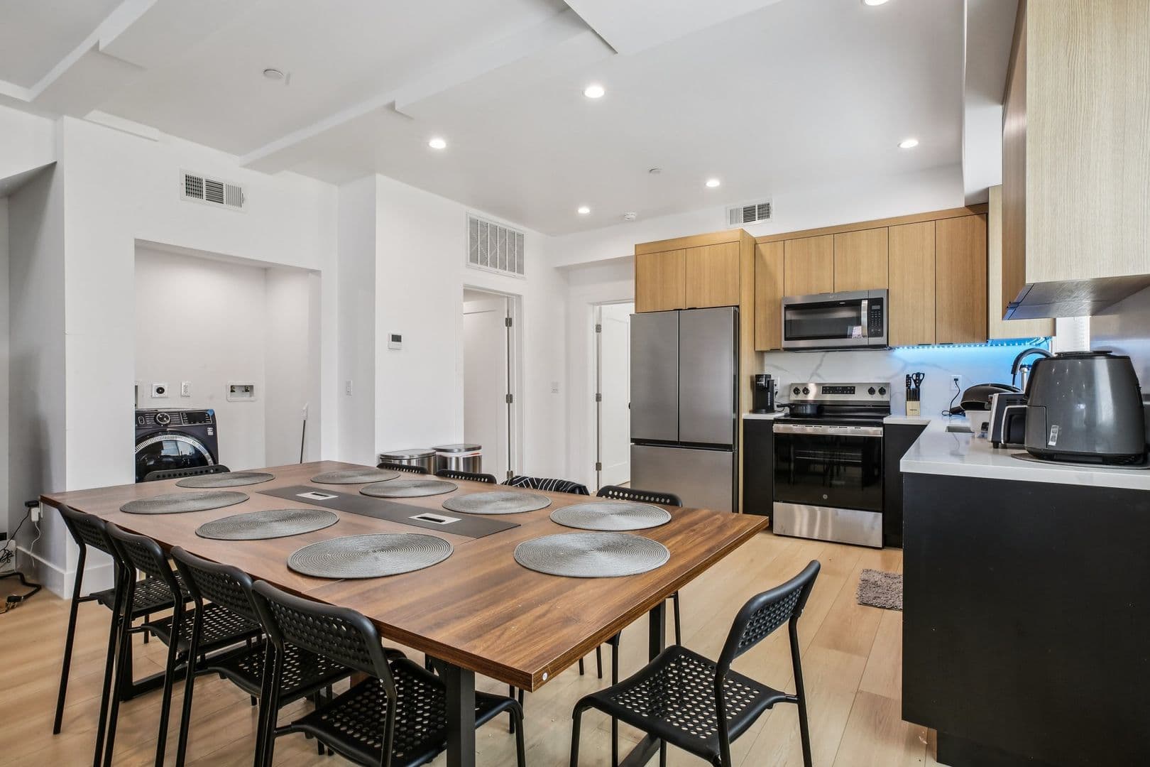 Los Angeles Apartment: 1254 W 36th St.