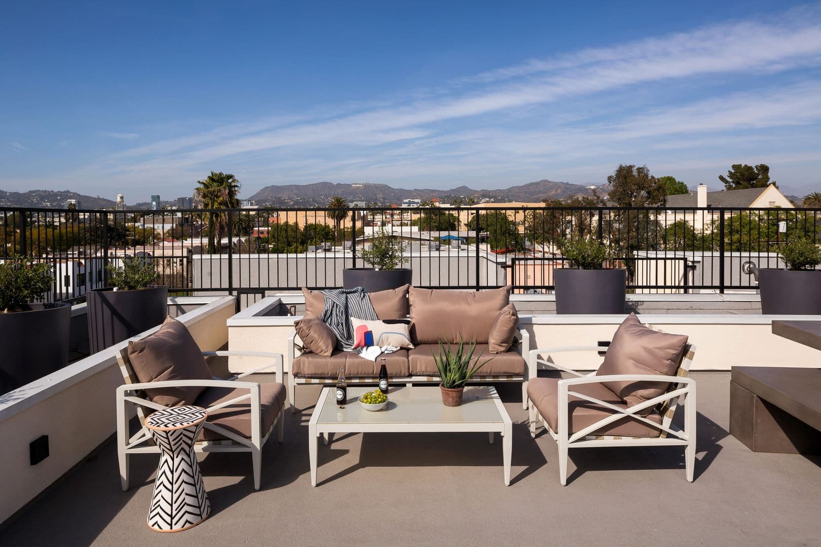 Los Angeles Apartment: 418 N Norton Ave.