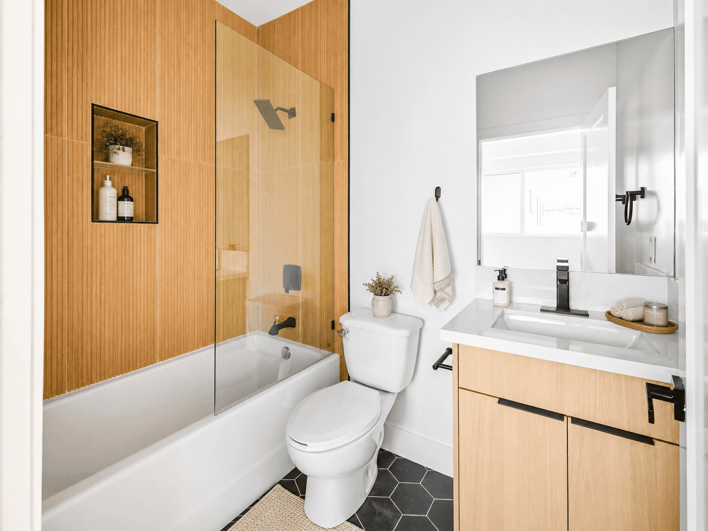 Los Angeles Townhome: 1359 W 35th Place