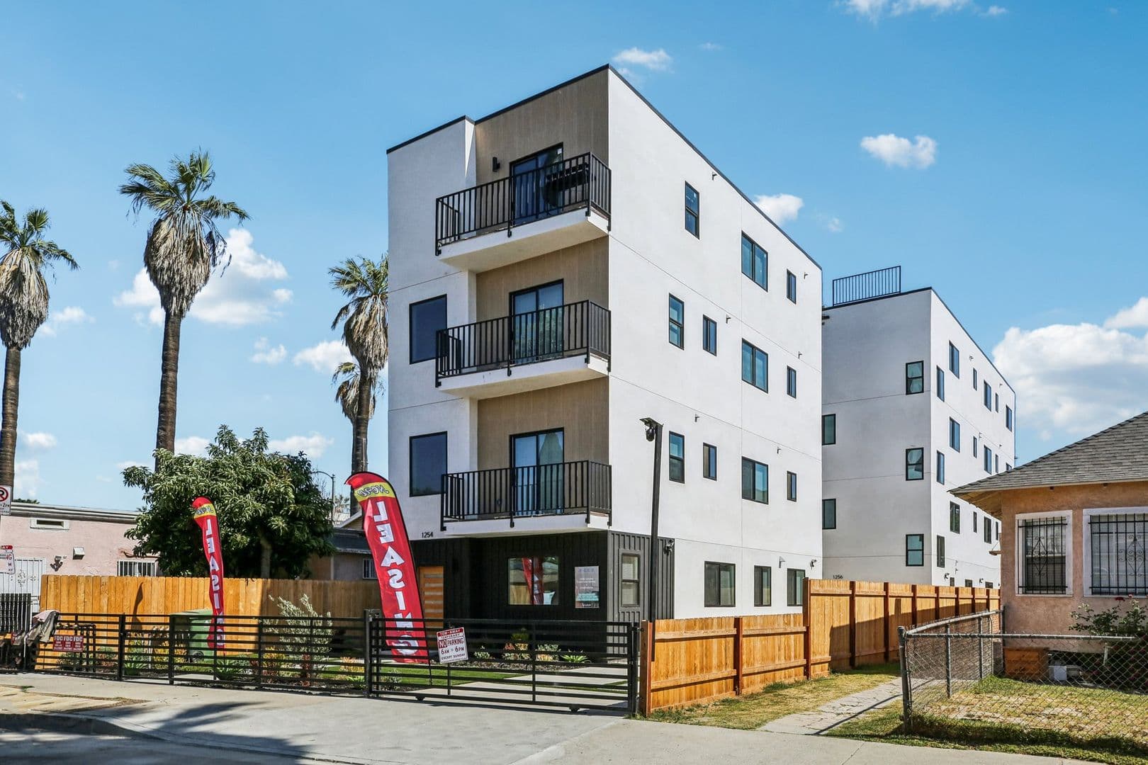 Los Angeles Apartment: 1254 W 36th St.