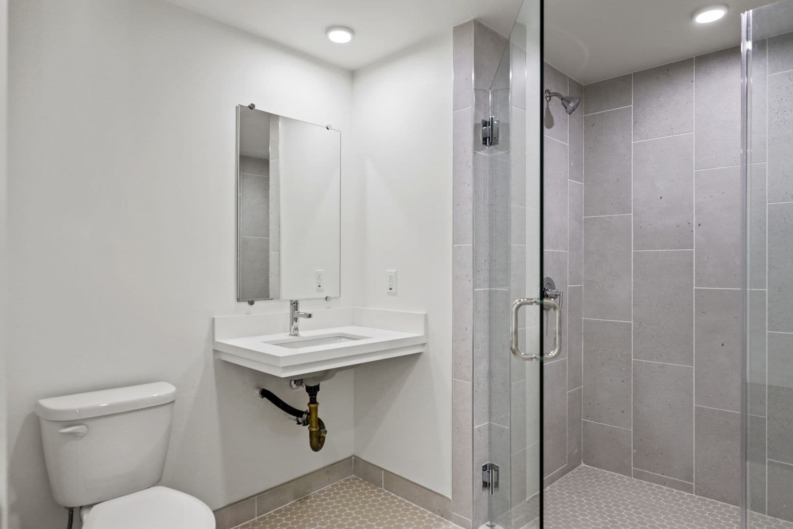 Los Angeles Apartment: 7050 Hawthorn Ave.