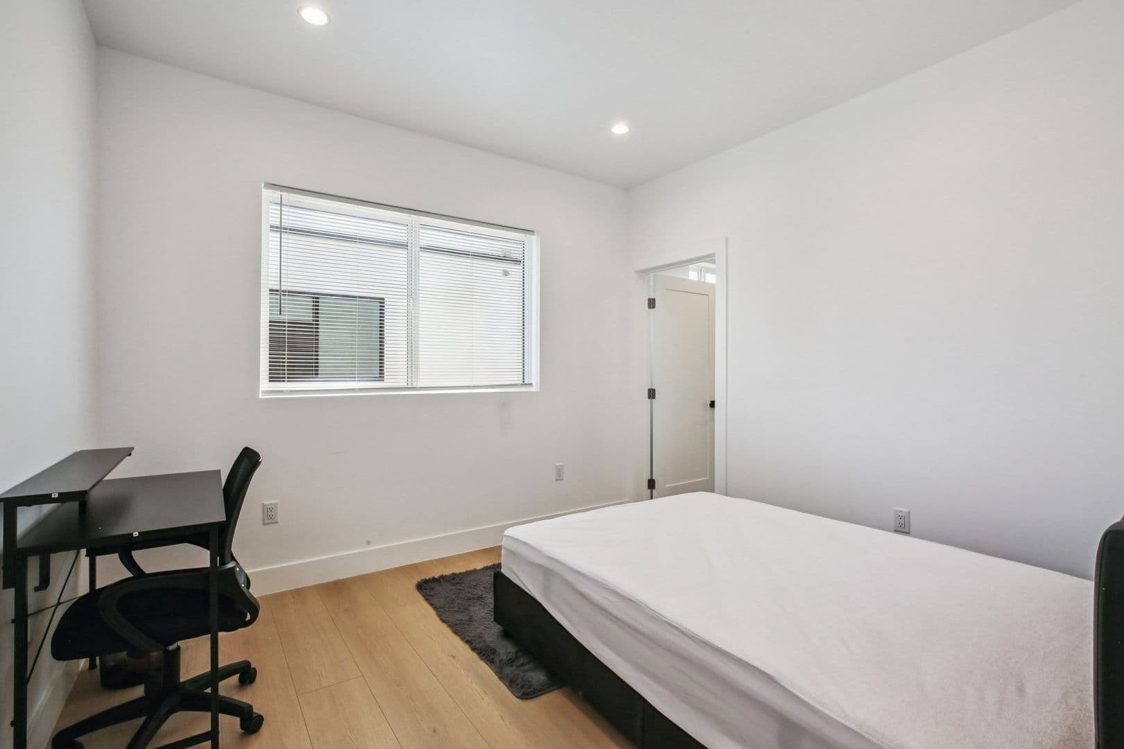 Los Angeles Apartment: 1254 W 36th St.