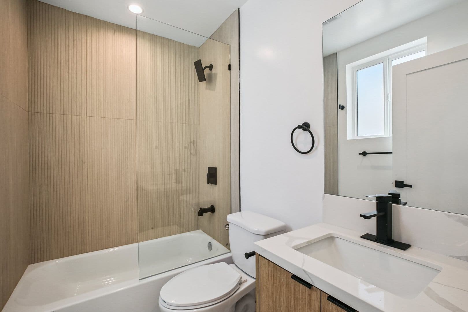 Los Angeles Apartment: 1254 W 36th St.