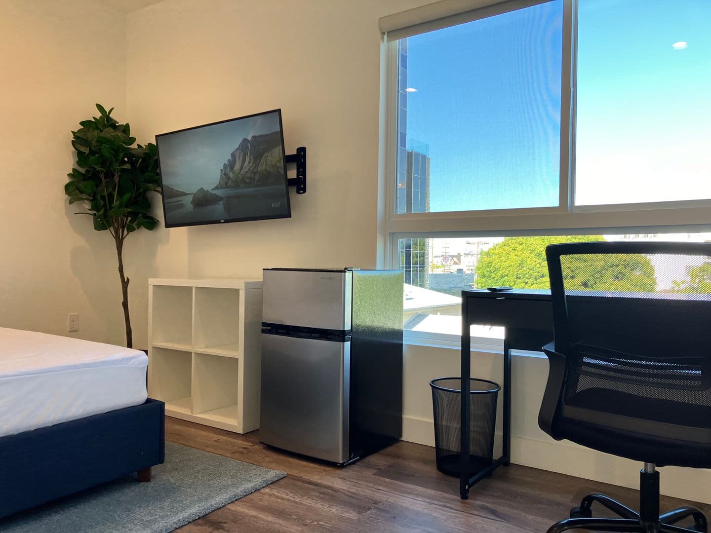 Los Angeles Apartment: 8457 Blackburn Avenue