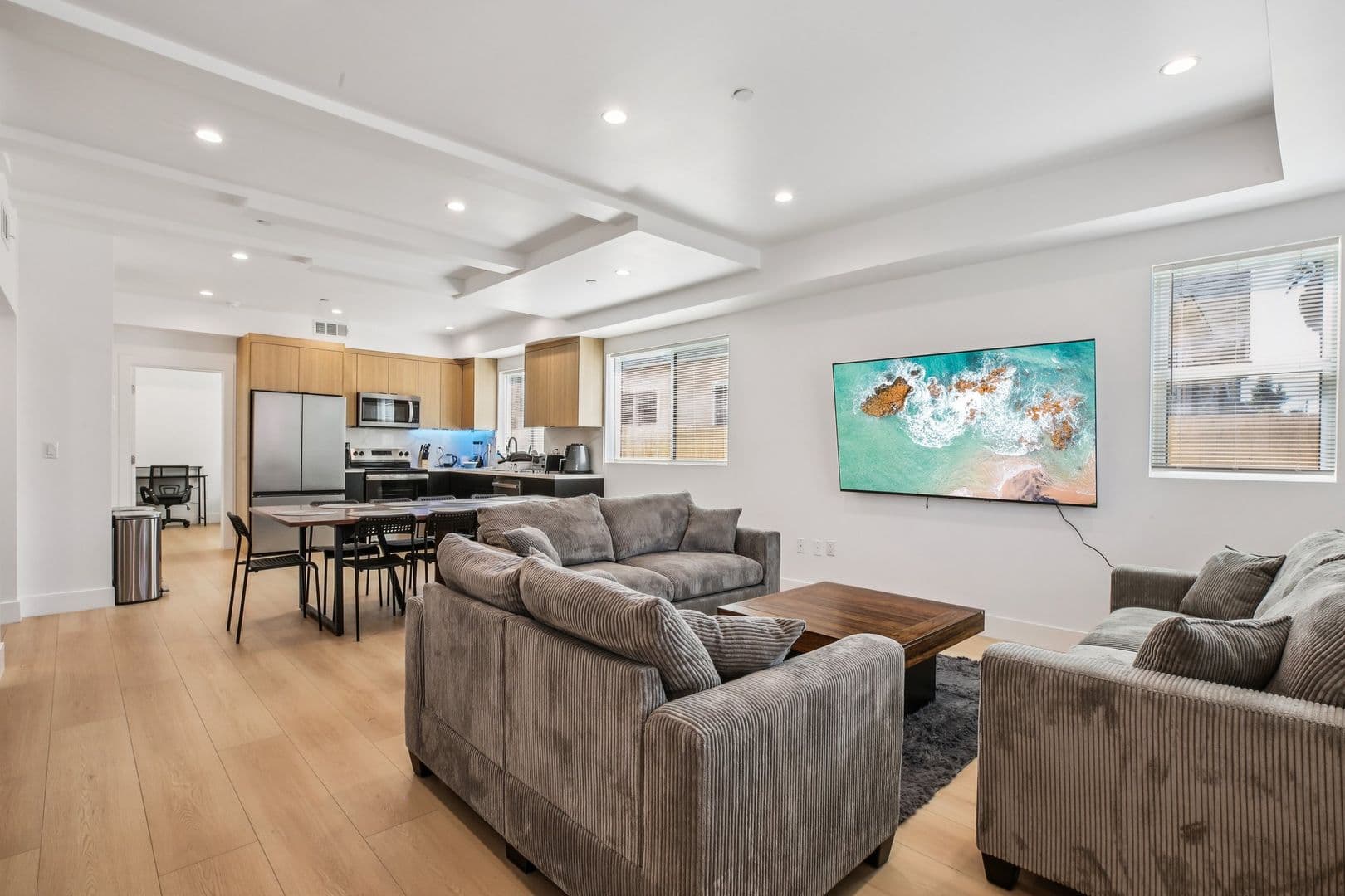 Los Angeles Apartment: 1254 W 36th St.