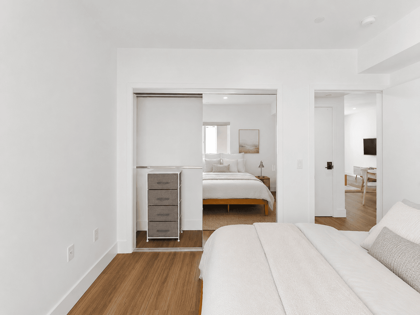 Los Angeles Apartment: 5639 Lexington Ave.