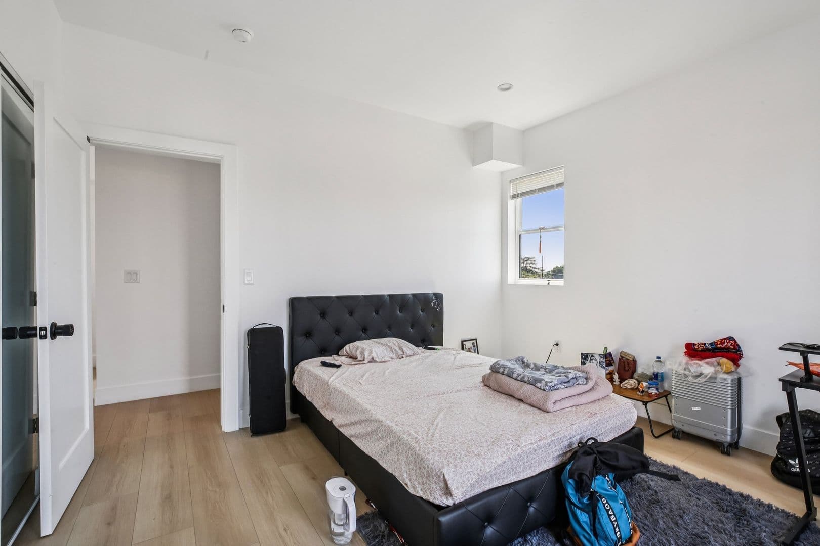 Los Angeles Apartment: 1254 W 36th St.
